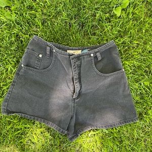 Vintage Express Shorts Black Size 8